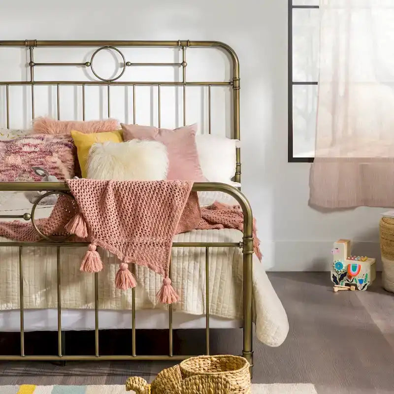 Walker Edison Classic Metal Pipe Bed